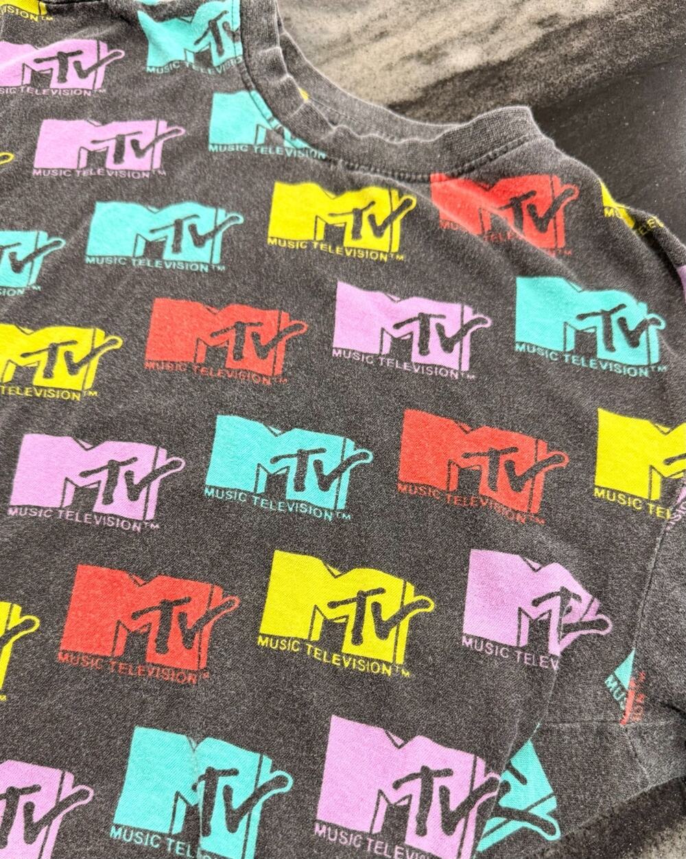 MTV Music Television AOP T Shirt Medium Black All Over Print Retro Graphic
